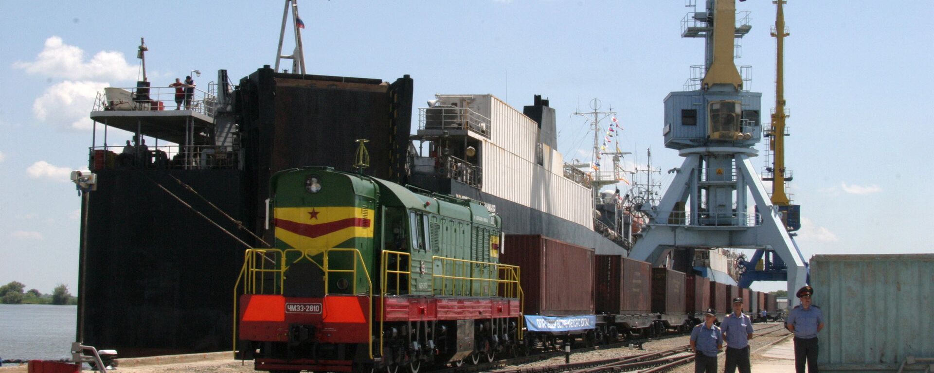 The port of Olya, Astrakhan Region, is the destination of the international transport corridor North-South in Russia. - Sputnik International, 1920, 30.10.2024