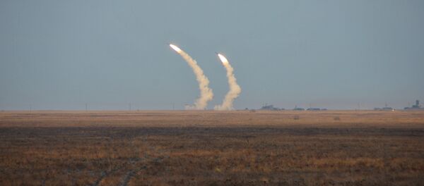 Ukrainian missile complexes launch medium range guided missiles during military drills in southern Kherson region bordering Crimea, Ukraine, December 1, 2016 - Sputnik International