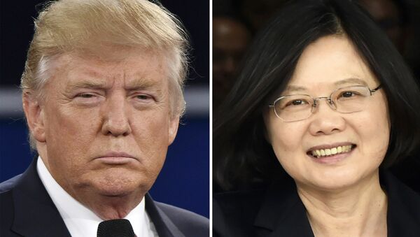 (FILES) This combo of file photos shows Republican presidential candidate Donald Trump (L) in St. Louis, Missouri on October 9, 2016 and Taiwan's President Tsai Ing-wen in Panama City on June 27, 2016 - Sputnik International