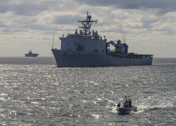 Dock landing ship USS Whidbey Island (LSD 41) conduct small boat operations with the amphibious assault ship USS Wasp (LHD 1) Dock landing ship USS Whidbey Island (LSD 41) conduct small boat operations with the amphibious assault ship USS Wasp (LHD 1) - Sputnik International