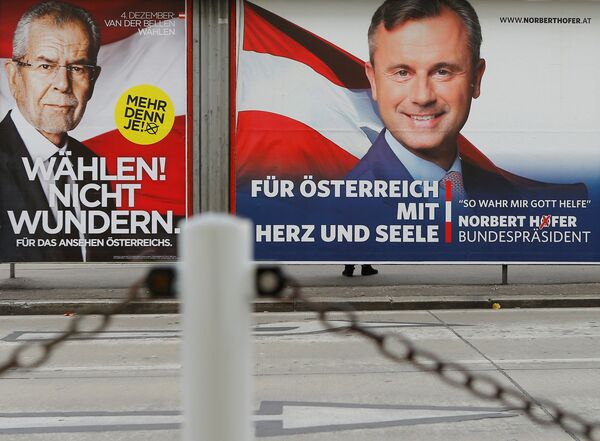 Presidential election campaign posters of Alexander Van der Bellen, who is supported by the Greens, reading Vote! Don't be surprised. and of Norbert Hofer of the FPOe, reading For Austria with heart and soul, are seen in Vienna, Austria, November 24, 2016. Presidential election campaign posters of Alexander Van der Bellen, who is supported by the Greens, reading Vote! Don't be surprised. and of Norbert Hofer of the FPOe, reading For Austria with heart and soul, are seen in Vienna, Austria, November 24, 2016. - Sputnik International