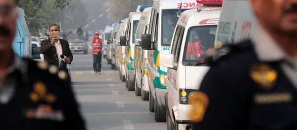 Coffins containing the remains of victims of the Pakistan International Airlines (PIA) plane crash arrive at PIMS hospital by ambulance in Islamabad, Pakistan December 8, 2016. Coffins containing the remains of victims of the Pakistan International Airlines (PIA) plane crash arrive at PIMS hospital by ambulance in Islamabad, Pakistan December 8, 2016. - Sputnik International