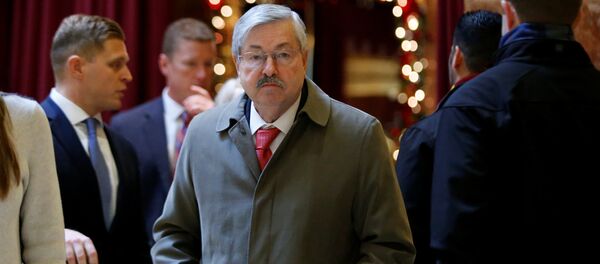 Governor of Iowa Terry Branstad arrives to meet with U.S. President-elect Donald Trump at Trump Tower in Manhattan, New York City, U.S - Sputnik International