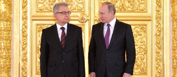 Russian President Vladimir Putin and Ambassador Extraordinary and Plenipotentiary of the Republic of Poland to Russia Wlodzimierz Aleksander Marciniak, left Russian President Vladimir Putin and Ambassador Extraordinary and Plenipotentiary of the Republic of Poland to Russia Wlodzimierz Aleksander Marciniak, left - Sputnik International