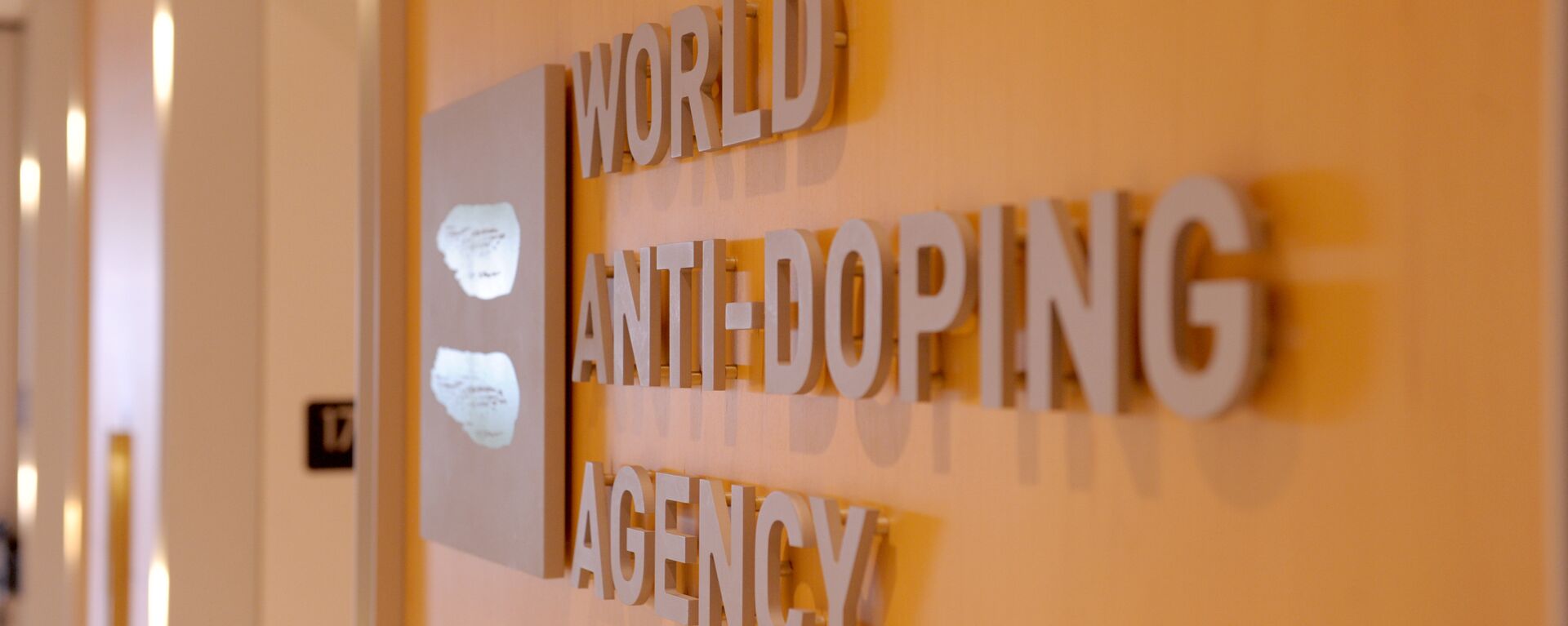 Picture of the logo of World Anti-Doping Agency (WADA) taken on September 20, 2016 at the headquarter of the organisation in Montreal. - Sputnik International, 1920, 06.12.2020