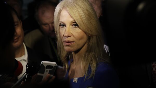 Kellyanne Conway, campaign manager for Republican presidential candidate Donald Trump, speaks with reporters after a speech by Melania Trump at the Main Line Sports Center in Berwyn, Pa., Thursday, Nov. 3, 2016 - Sputnik International