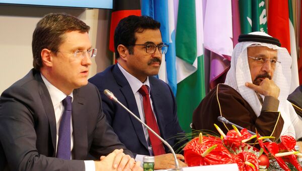 (L-R) Russia's Energy Minister Alexander Novak, OPEC President and Qatar's Energy Minister Mohammed al-Sada and Saudi Arabia's Energy Minister Khalid al-Falih address a news conference after a meeting of the Organization of the Petroleum Exporting Countries (OPEC) in Vienna, Austria, December 10, 2016 - Sputnik International