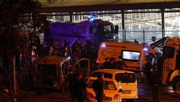 An ambulance leaves the scene after a blast in Istanbul, Turkey, December 10, 2016 - Sputnik International