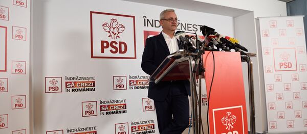 Liviu Dragnea, the leader of The Social Democratic Party (PSD), gives a presser shortly after vote closing and announcing of the exit-polls at the party's headquarters in Bucharest December 11, 2016 - Sputnik International