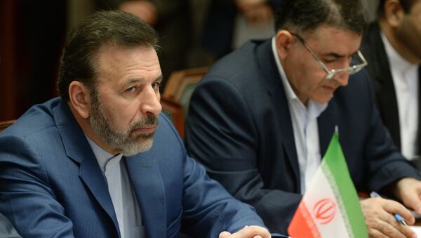 Minister of Information and Communications Technology of Iran Mahmoud Vaezi (L) - Sputnik International