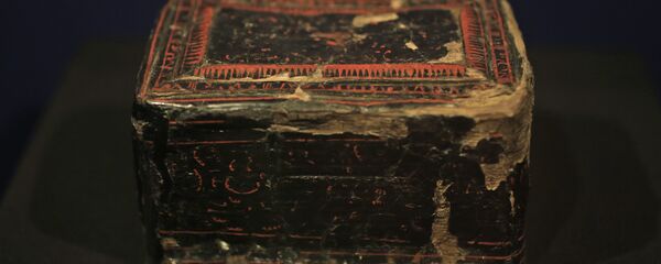 A Chinese lacquer box from the first century A.D., a burial gift for a Late-Scythian woman, is displayed as part of the exhibit called The Crimea - Gold and Secrets of the Black Sea, at Allard Pierson historical museum in Amsterdam - Sputnik International