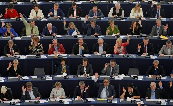 Members of the European Parliament take part in a voting session at the European Parliament in Strasbourg, France, December 14, 2016.  - Sputnik International