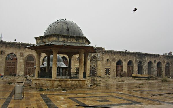 Courtyard of Umayyed Mosque, Old City used as a sniper stronghold by Nusra Front and Ahrar al Sham - Sputnik International