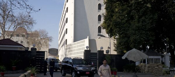 Cars leave the Foreign Ministry building, a venue of peace talks in Islamabad, Pakistan. - Sputnik International