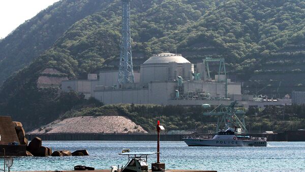 This file picture taken on May 6, 2010 shows a police boat on patrol near the Monju fast-breeder nuclear reactor plant in Tsuruga, Fukui prefecture - Sputnik International