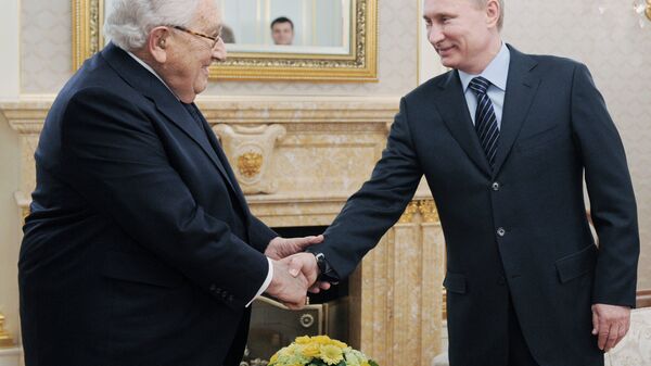 Prime Minister Vladimir Putin meets with former US State Secretary Henry Kissinger - Sputnik International