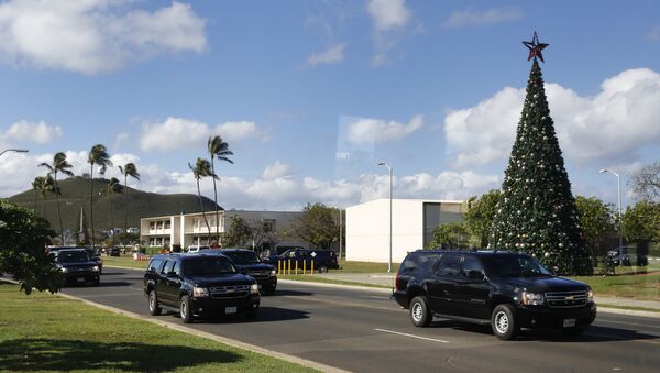 A motorcade with President Barack Obama aboard is seen from the media van as it drives from Marine Corps Base Hawaii, in Kaneohe Bay, Hawaii, Saturday, Dec. 17, 2016. - Sputnik International
