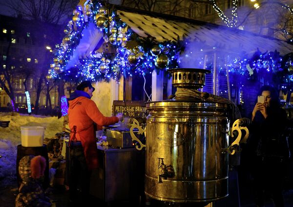 Most Magical Night of the Year: Moscow Getting Ready for New Year Celebrations - Sputnik International