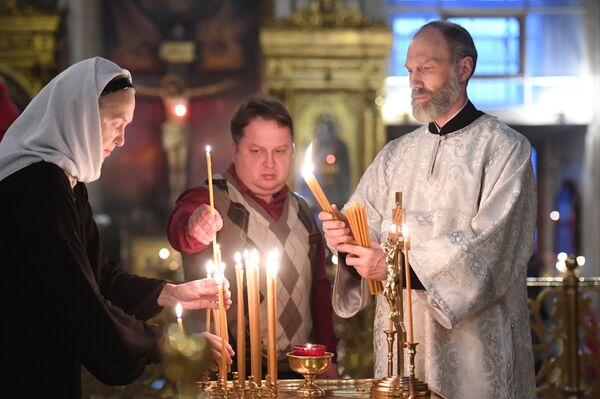 Prayers are being said for the victims in Russian Orthodox churches. Prayers are being said for the victims in Russian Orthodox churches. - Sputnik International