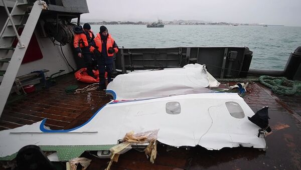Retrieved wreckage of the Tu-154 aircraft which crashed into the Black Sea near Sochi - Sputnik International