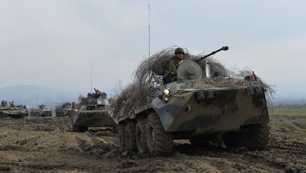 BTR-82A armored personnel carriers - Sputnik International