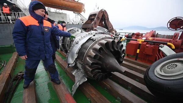 Retrieved wreckage of the Tu-154 aircraft which crashed into the Black Sea near Sochi - Sputnik International