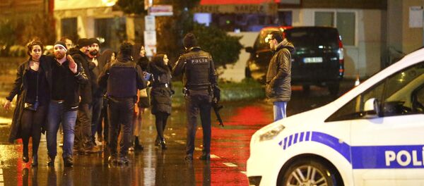 Police secure area near an Istanbul nightclub, Turkey, January 1, 2017. - Sputnik International