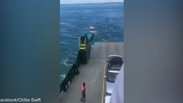 Mayday, Mayday: Car Rolls Off Ferry...Oops - Sputnik International
