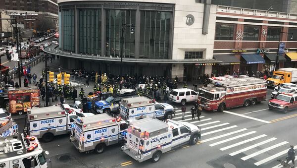 Emergency vehicles gather at the Atlantic Avenue Terminal after a commuter train derailed during the Wednesday morning commute, in New York, U.S., January 4, 2017 - Sputnik International
