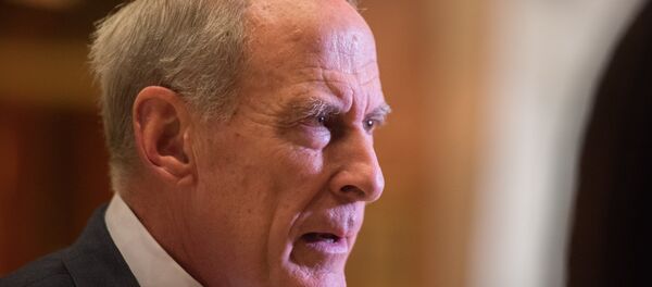 US Senator Dan Coats speaking to the media in the lobby of Trump Tower, in New York. (File) - Sputnik International