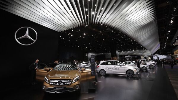 Mercedes cars at a show in Detroit - Sputnik International