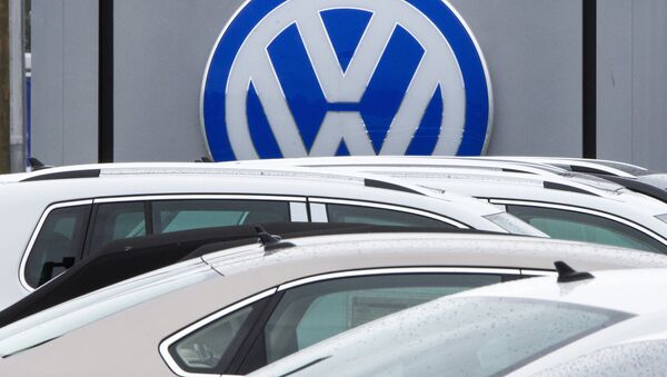 This file photo taken on September 29, 2015 shows the logo of German car maker Volkswagen seen at a northern Virginia dealer in Woodbridge, Virginia - Sputnik International
