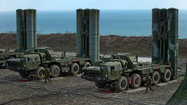 S-400 regiment enters on duty in Crimea - Sputnik International