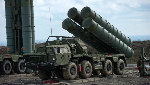 S-400 regiment enters on duty in Crimea - Sputnik International