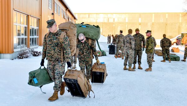 U.S. Marines, who are to attend a six-month training to learn about winter warfare, arrive in Stjordal, Norway January 16, 2017. - Sputnik International