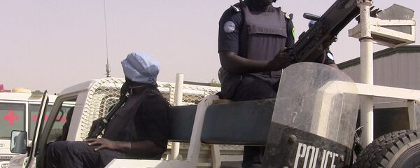 Malian police patrol with German UN mission in Mali (MINUSMA) peacekeping forces on May 18, 2016 in Gao, northern mali Malian police patrol with German UN mission in Mali (MINUSMA) peacekeping forces on May 18, 2016 in Gao, northern mali - Sputnik International