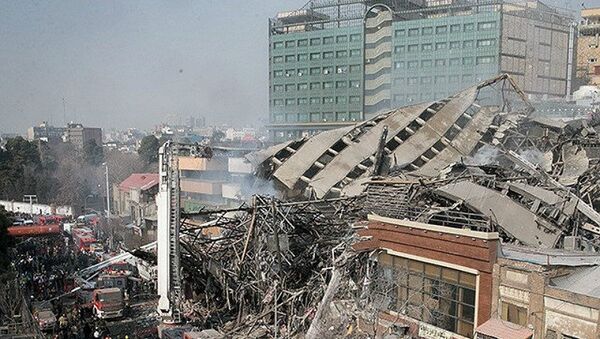 A collapsed building is seen in Tehran, Iran January 19, 2017 - Sputnik International