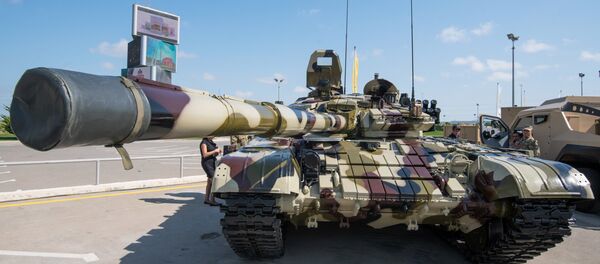 A modified T-72 tank displayed at the ADEX 2016 Azerbaijan International Defense Industry Exhibition in Baku - Sputnik International