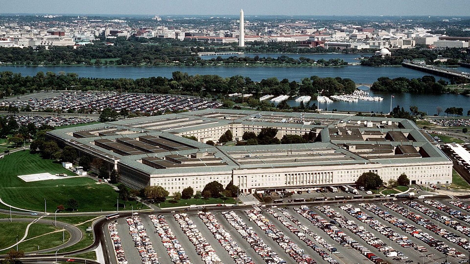 The Pentagon, headquarters of the U.S. Department of Defense - Sputnik International, 1920, 02.02.2021