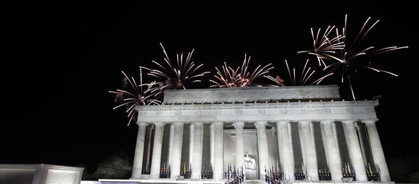 Fireworks at a pre-Inaugural Make America Great Again! Welcome Celebration at the Lincoln Memorial - Sputnik International