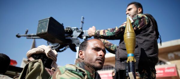 Newly recruited militants ride on the back of a truck during a farewell ceremony as they head to the battlefront to fight against government forces in Sanaa, Yemen, January 19, 2017 Newly recruited militants ride on the back of a truck during a farewell ceremony as they head to the battlefront to fight against government forces in Sanaa, Yemen, January 19, 2017 - Sputnik International