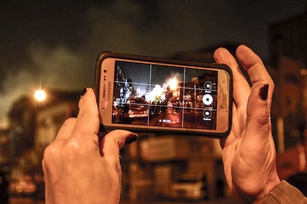 Rescue Workers Sift Through Wreckage of Tehran's Towering Inferno for Survivors - Sputnik International