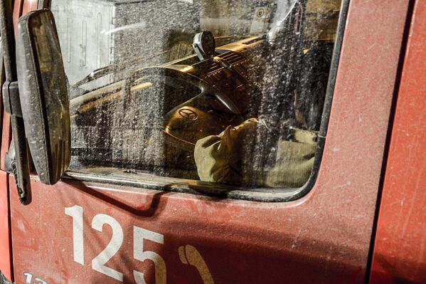 Rescue Workers Sift Through Wreckage of Tehran's Towering Inferno for Survivors - Sputnik International
