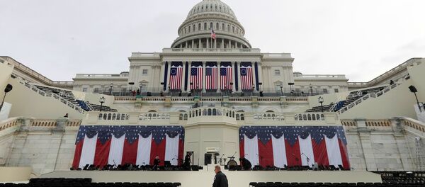 Workers prepare for the inauguration of US President-Elect Donald Trump at the U.S. Capitol in Washington, DC, US, January 19, 2017. - Sputnik International