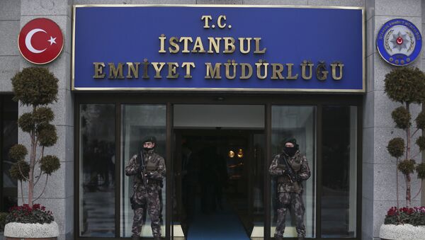 Turkish police officers stand guard at Istanbul Police Department (File) - Sputnik International