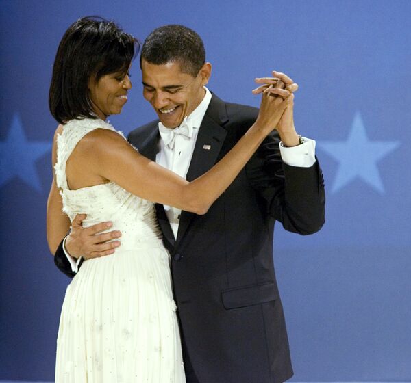 President Barack Obama dances with first lady Michelle Obama at the Midwestern Ball at Convention Center, Tuesday, Jan. 20, 2009, in Washington. President Barack Obama dances with first lady Michelle Obama at the Midwestern Ball at Convention Center, Tuesday, Jan. 20, 2009, in Washington. - Sputnik International