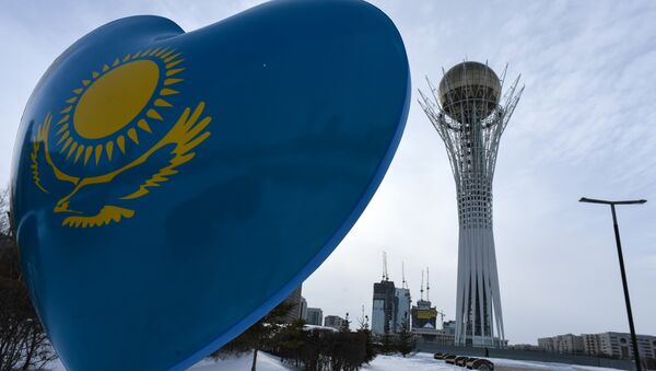 A picture taken on January 22, 2017 shows the Baiterek monument in downtown Astana - Sputnik International