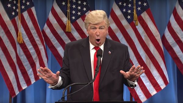 Alec Baldwin plays Donald Trump on SNL. Screengrab. - Sputnik International