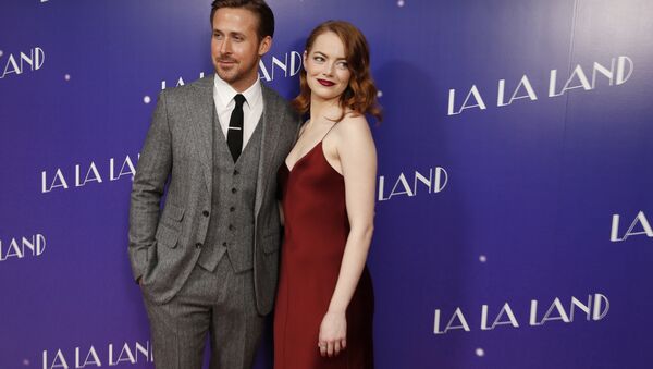 Actors Ryan Gosling and Emma Stone pose for photographers upon arrival at the screening of the film 'La La Land' in London, Thursday, Jan. 12, 2017. - Sputnik International