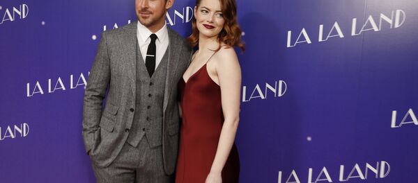 Actors Ryan Gosling and Emma Stone pose for photographers upon arrival at the screening of the film 'La La Land' in London, Thursday, Jan. 12, 2017. - Sputnik International